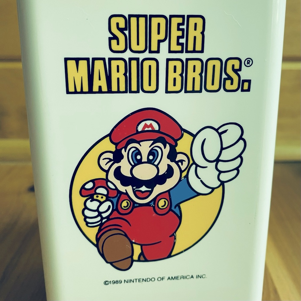 Super Mario Bros. Dixie Cup Dispenser Vintage 1989